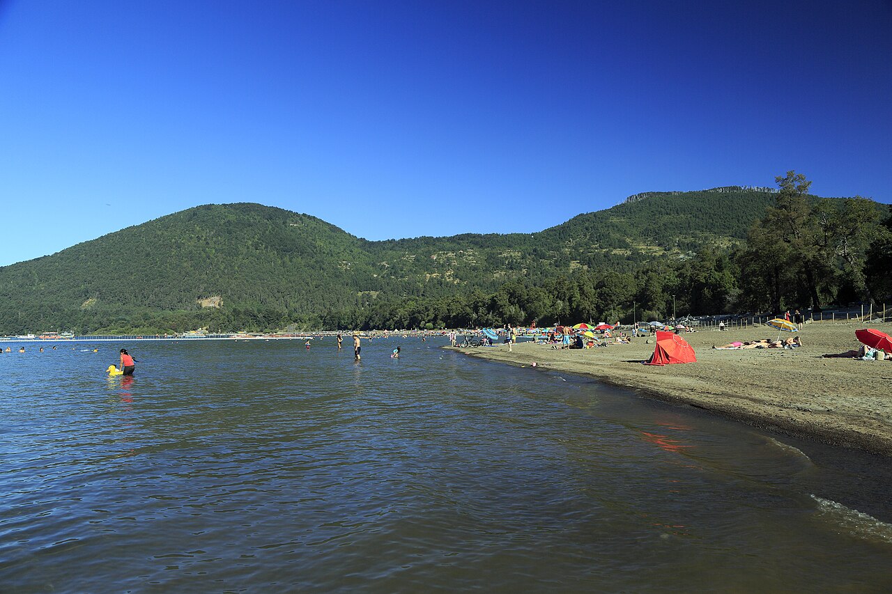 Foto de Playas del lago Caburgua (3)