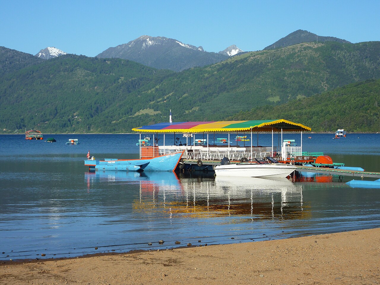 Foto de Playas del lago Caburgua (5)