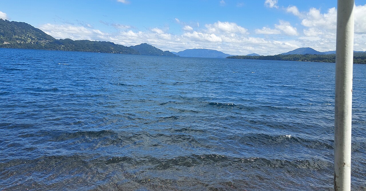 Foto de Playa de Coñaripe en el lago Calafquén (5)