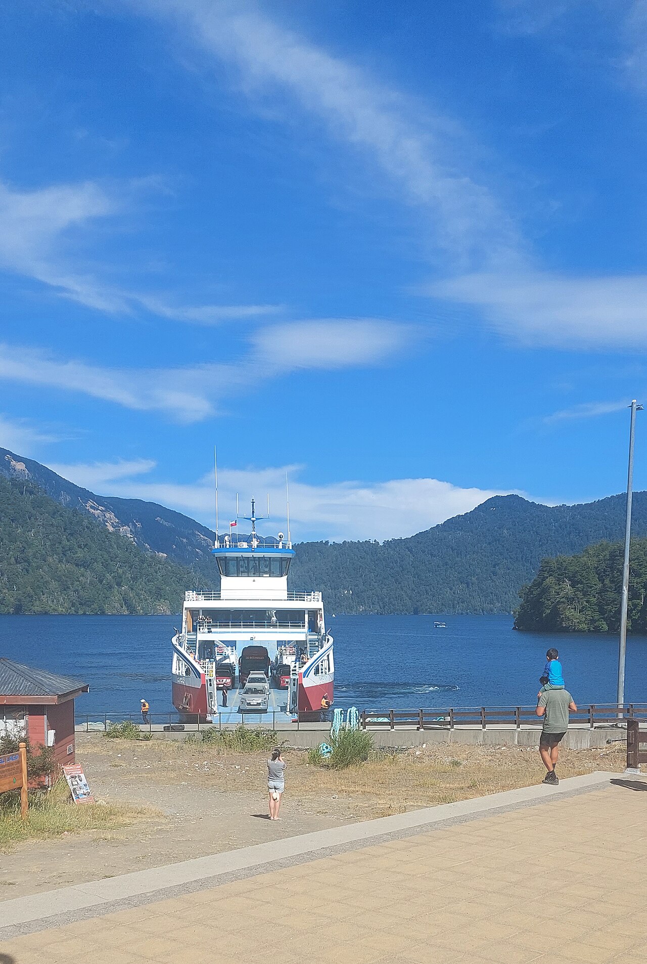 Foto de Lago Pirehueico en Puerto Fuy (5)