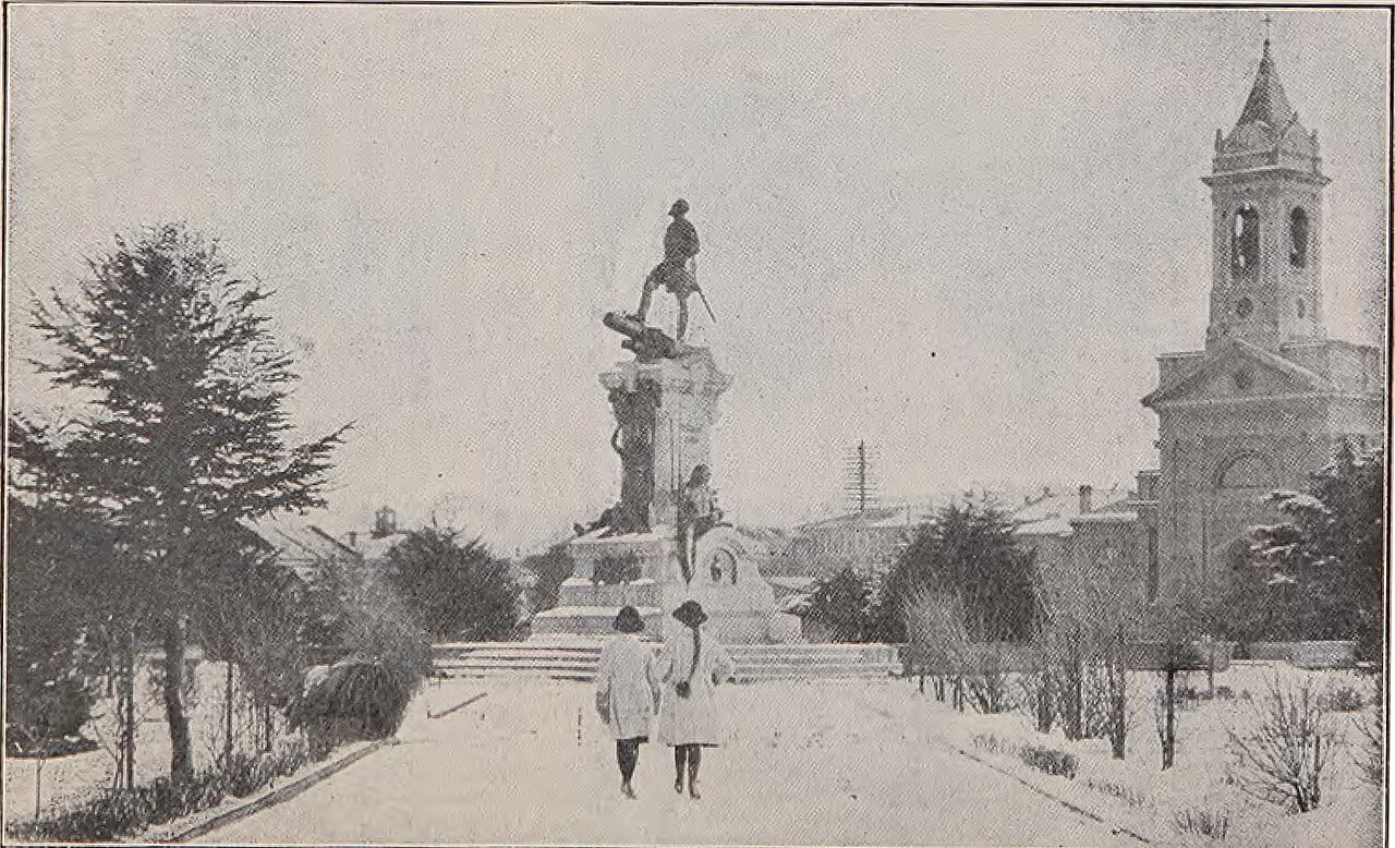 Foto de Plaza Muñoz Gamero (4)