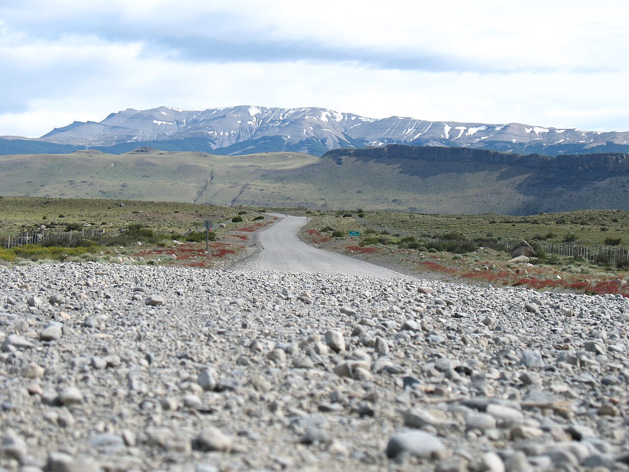 Ruta 9 e Y-290: Puerto Natales → Torres del Paine por la cueva del Milodón