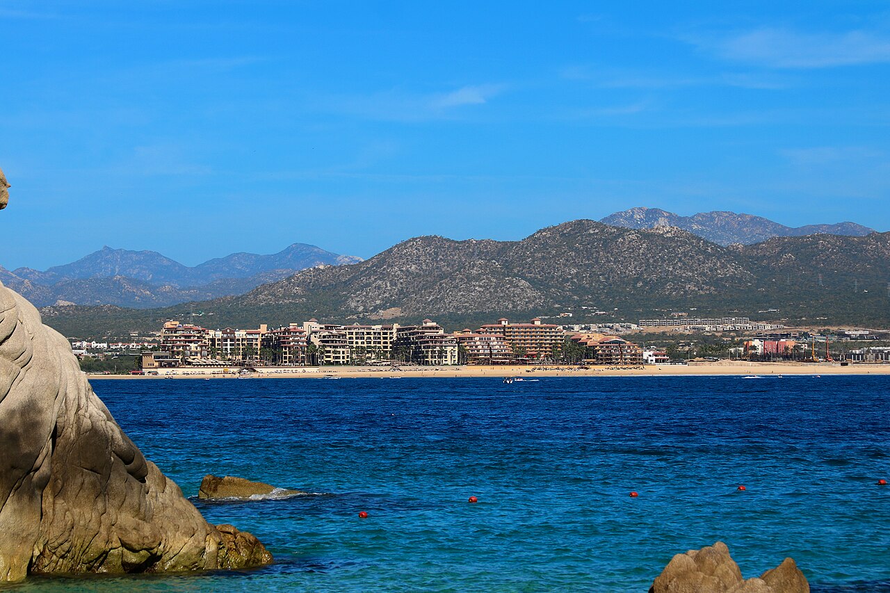 Foto de Playa El Médano y vista a El Arco (5)
