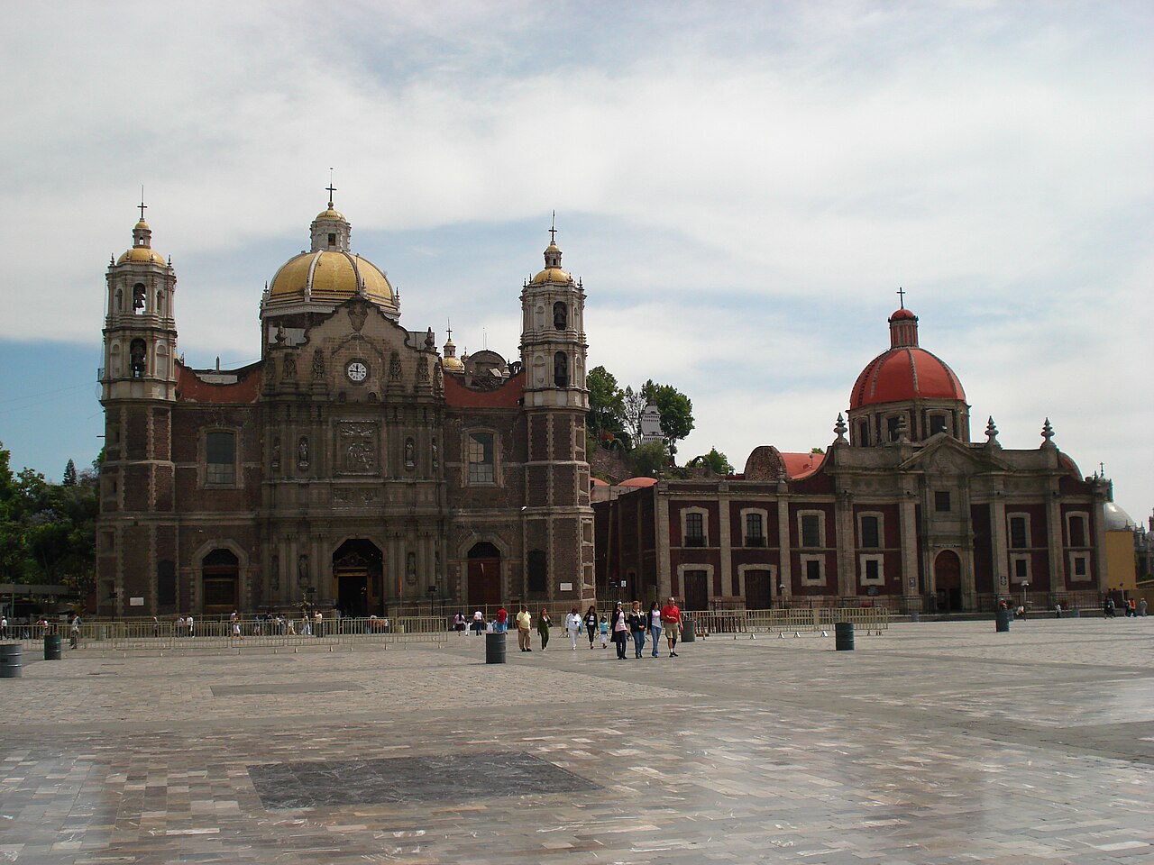 Foto de Basílica de Santa María de Guadalupe (4)