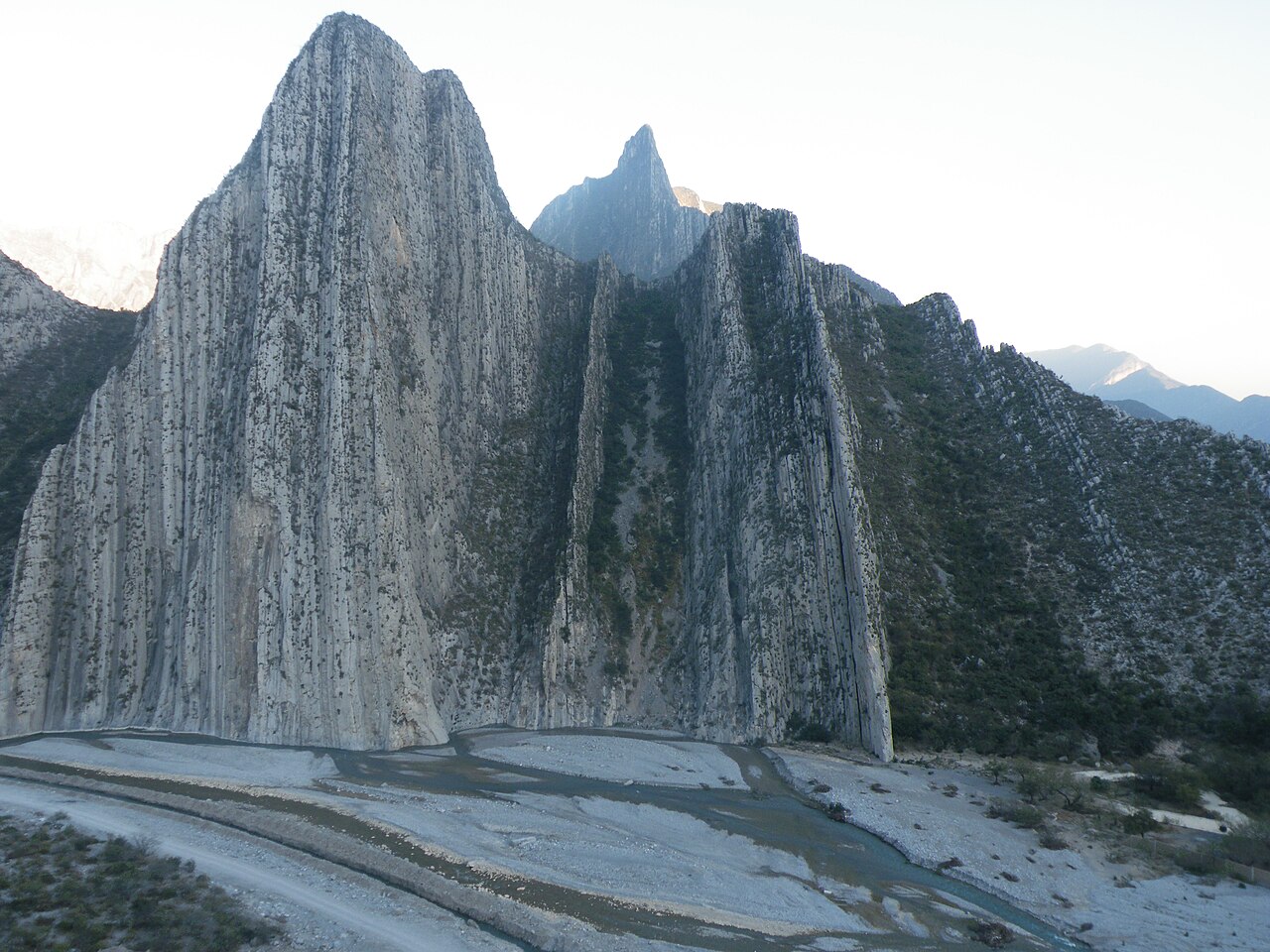 Foto de Cañón de la Huasteca (3)
