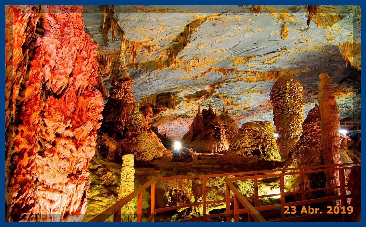 Foto de Grutas de Bustamante (4)