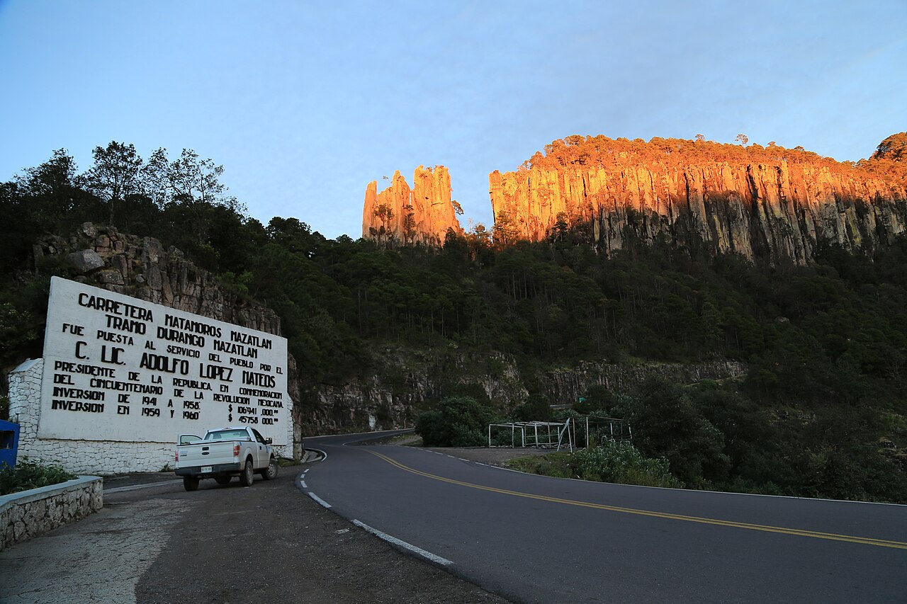 Foto de Carretera 40: Durango → límite con Sinaloa por el Espinazo del Diablo (4)