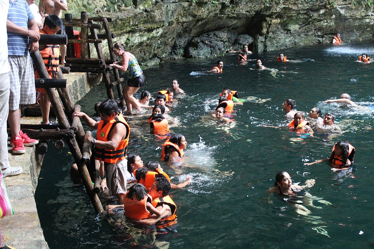 Foto de Cenote Ik Kil (3)
