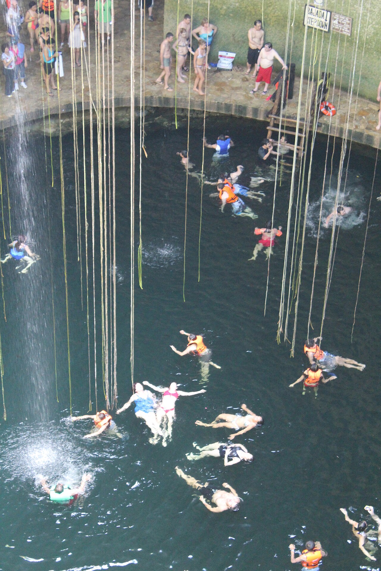 Foto de Cenote Ik Kil (4)