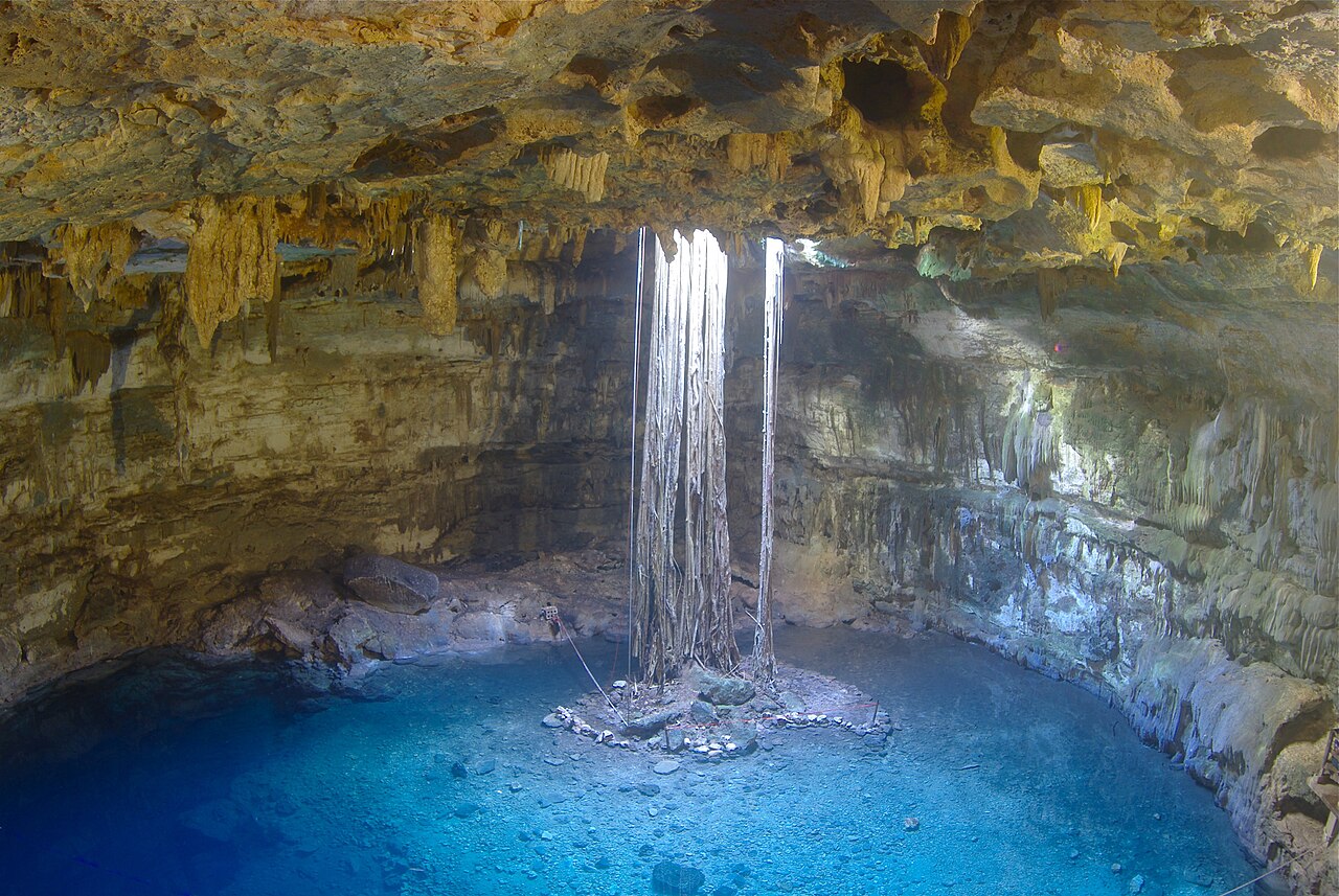 Cenote Dzitnup
