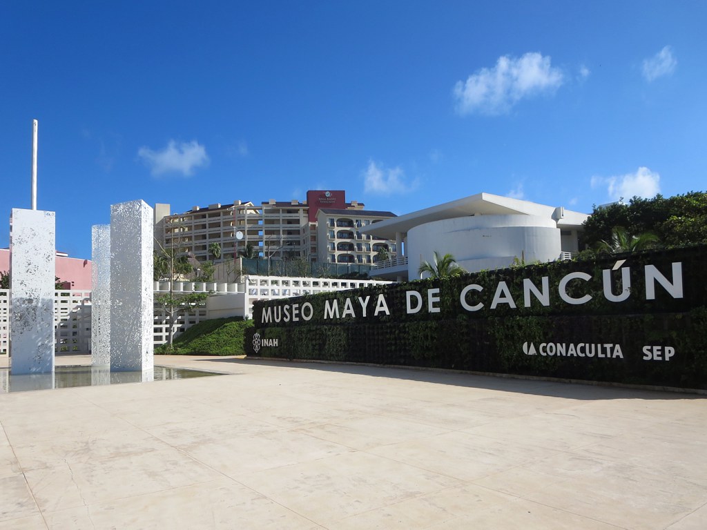 Museo Maya de Cancún y San Miguelito