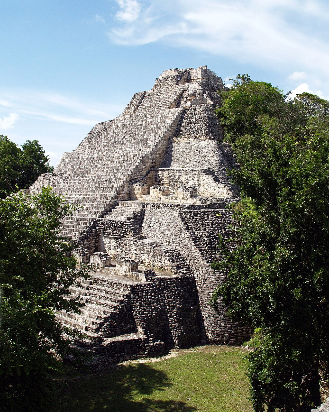 Zona arqueológica de Becán