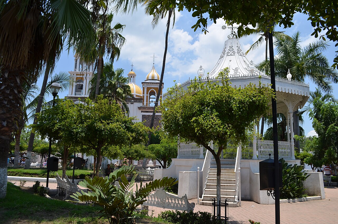 Jardín principal de Comala