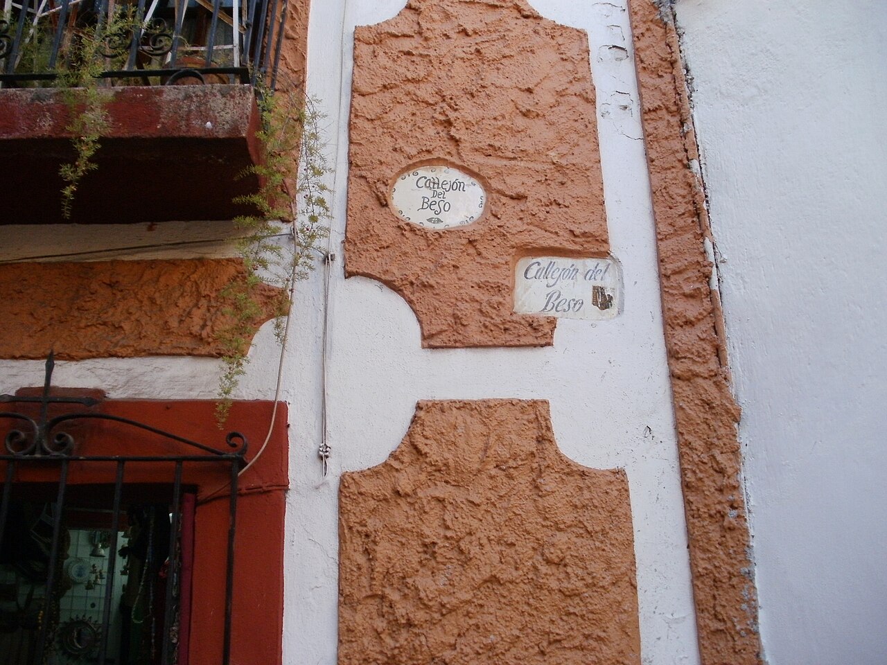 Photo of Callejón del Beso (5)