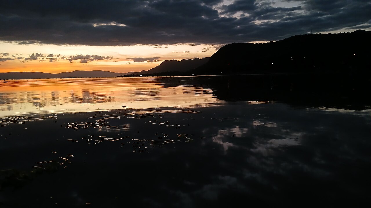 Ribera del Lago de Chapala: Chapala → Jocotepec por Ajijic