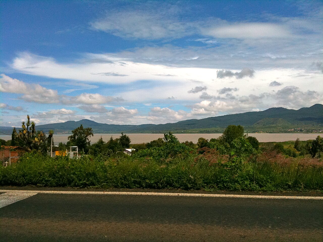 Foto de Ribera del Lago de Pátzcuaro: Quiroga → Pátzcuaro por Tzintzuntzan (4)