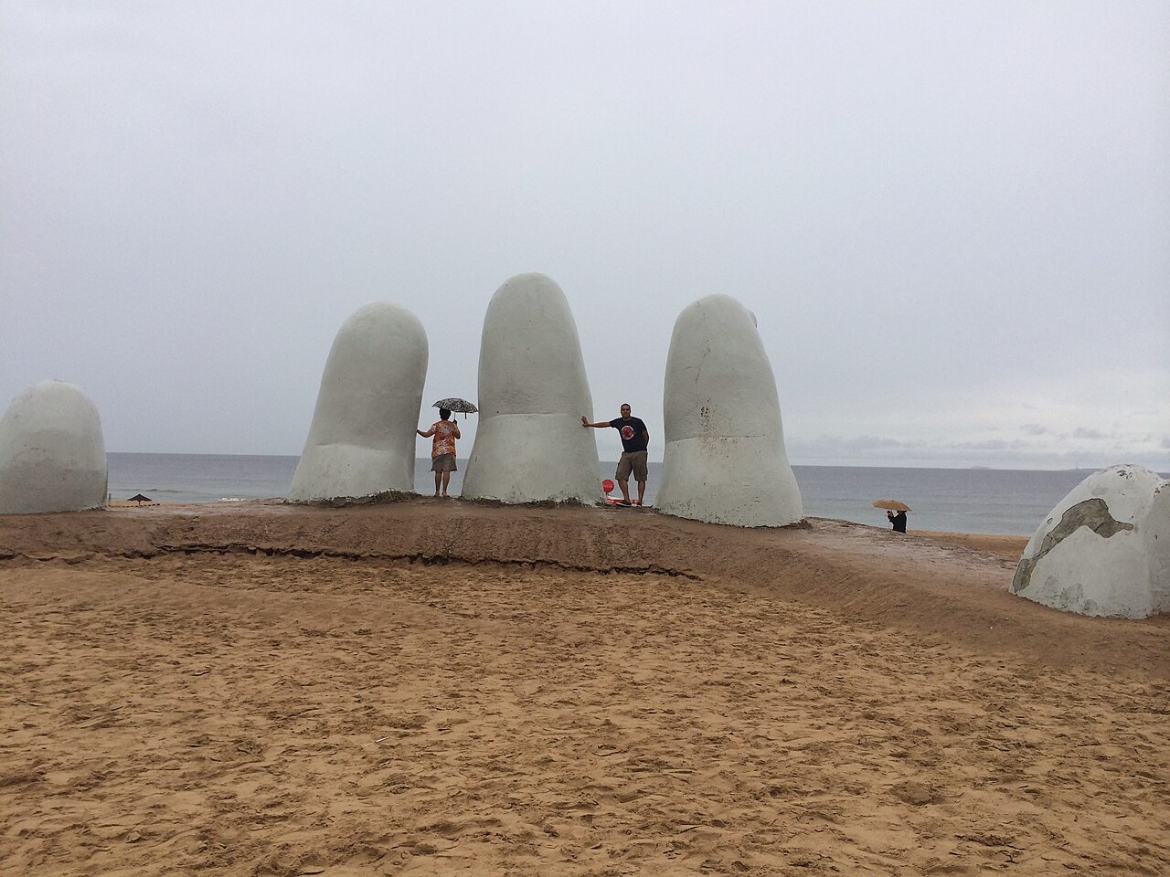 Foto de La Mano de Punta del Este (3)