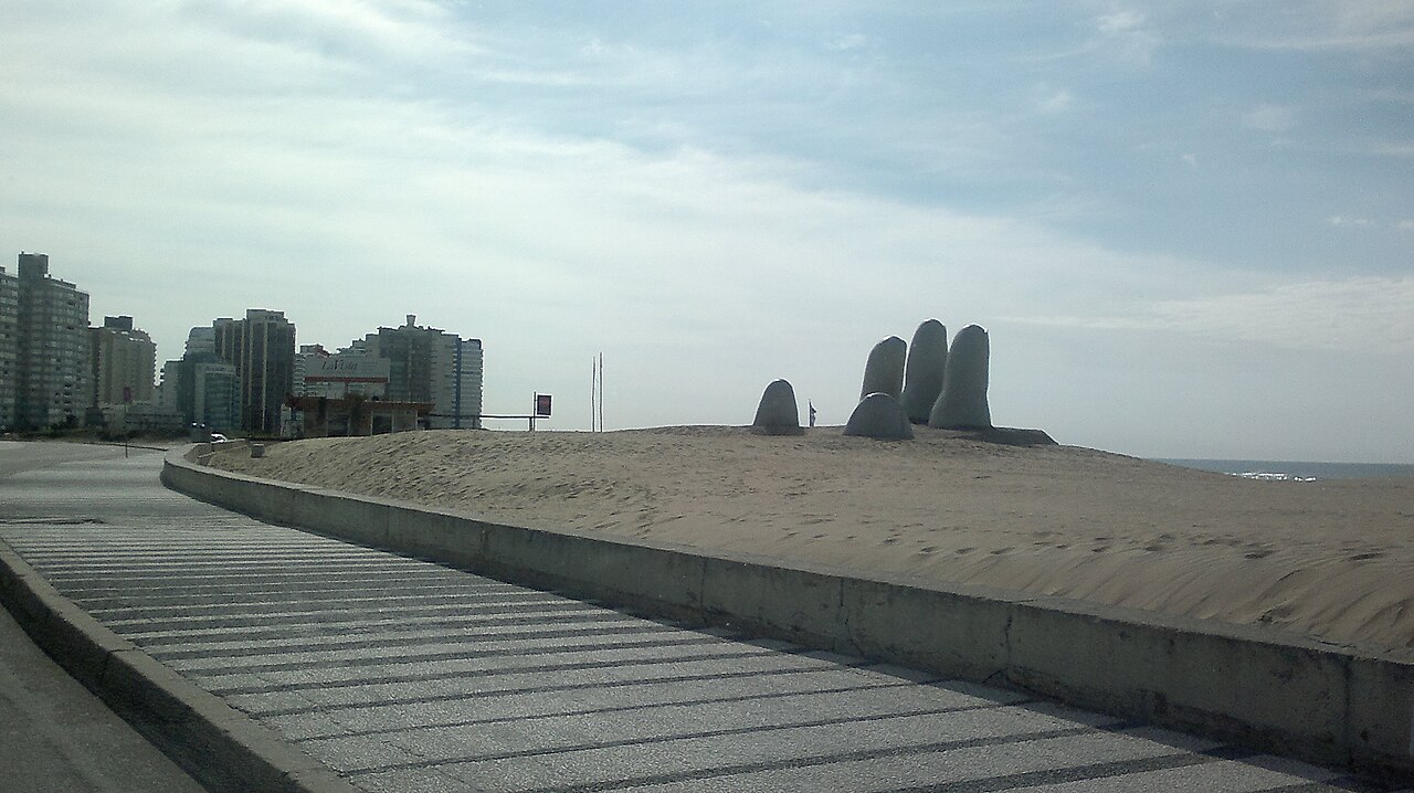 Foto de La Mano de Punta del Este (4)