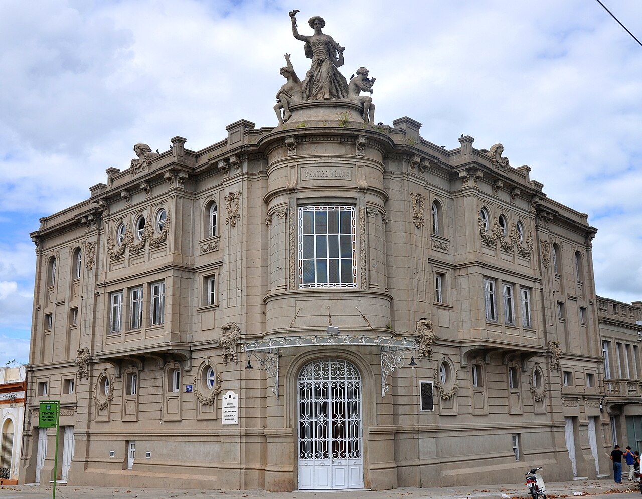 Foto de Teatro Miguel Young (3)
