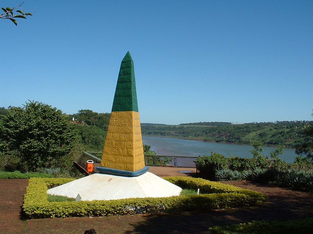 Photo of Marco das Três Fronteiras (5)