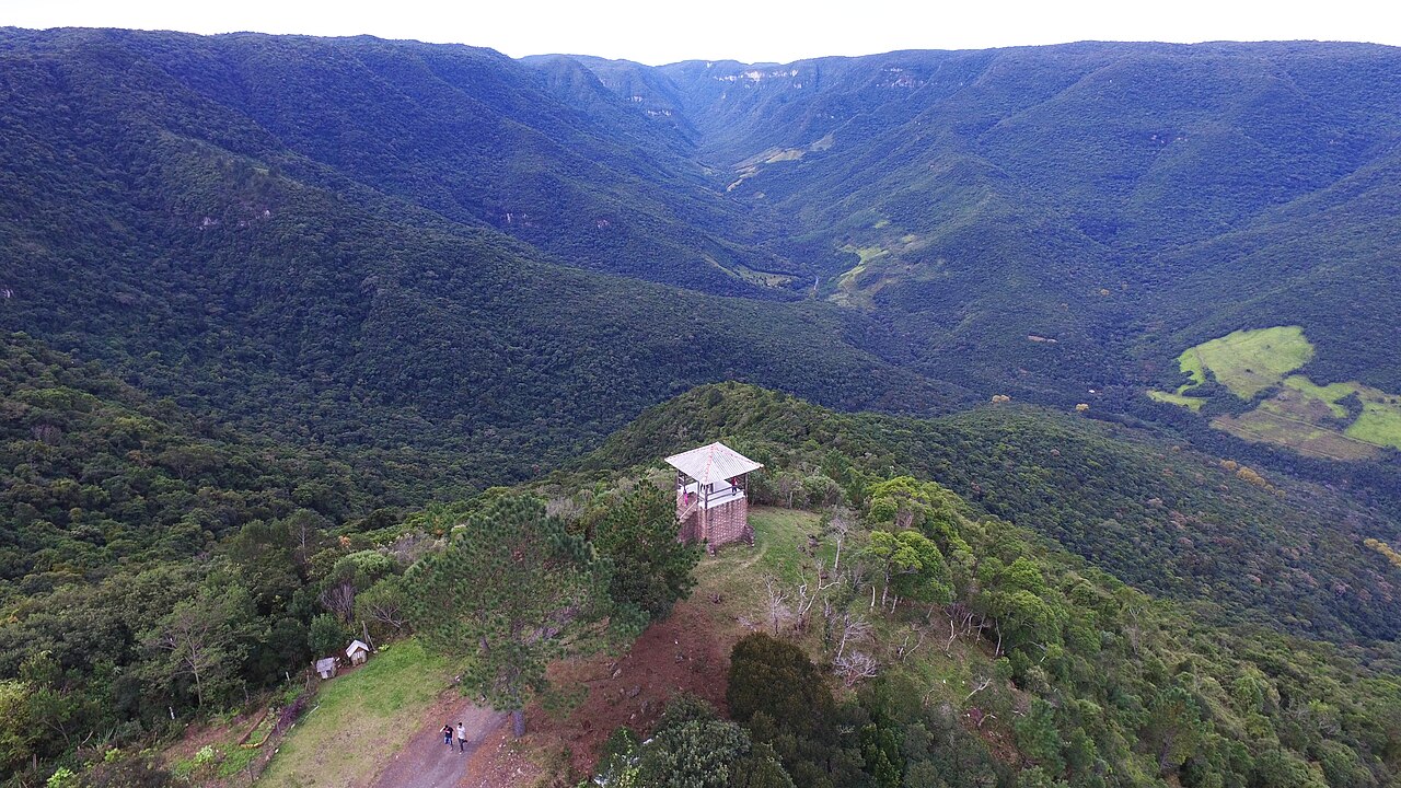 Rota do Sol (RS-486): Tainhas → Terra de Areia por la bajada de la serra