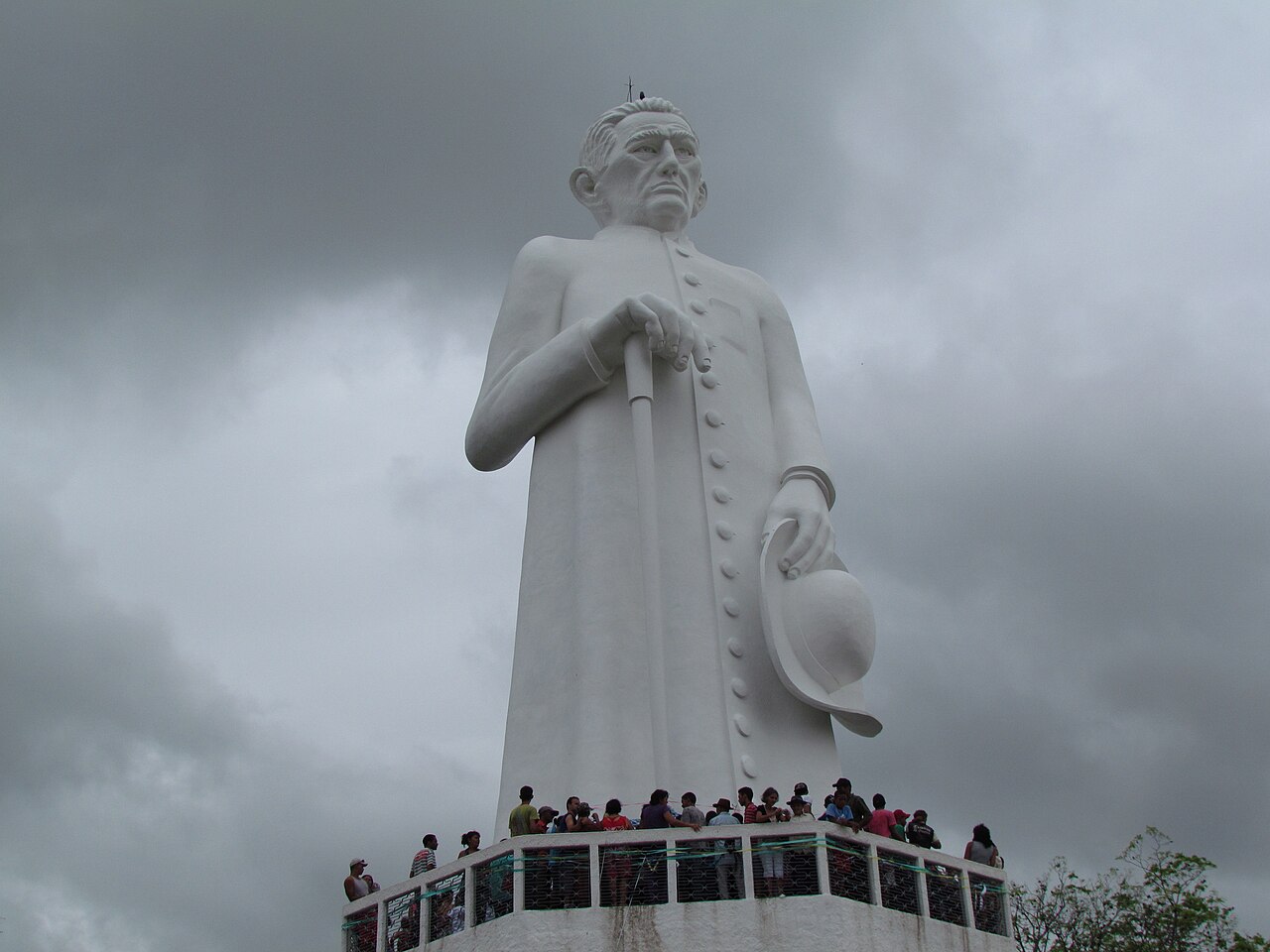 Foto de Estatua del Padre Cícero en la colina do Horto (5)