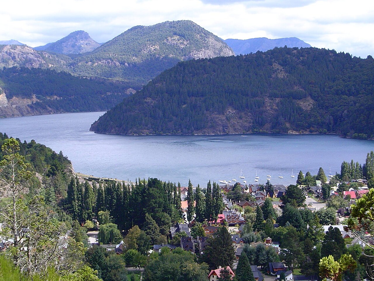Foto de RP48: San Martín de los Andes → Paso Hua Hum por el lago Lácar (3)