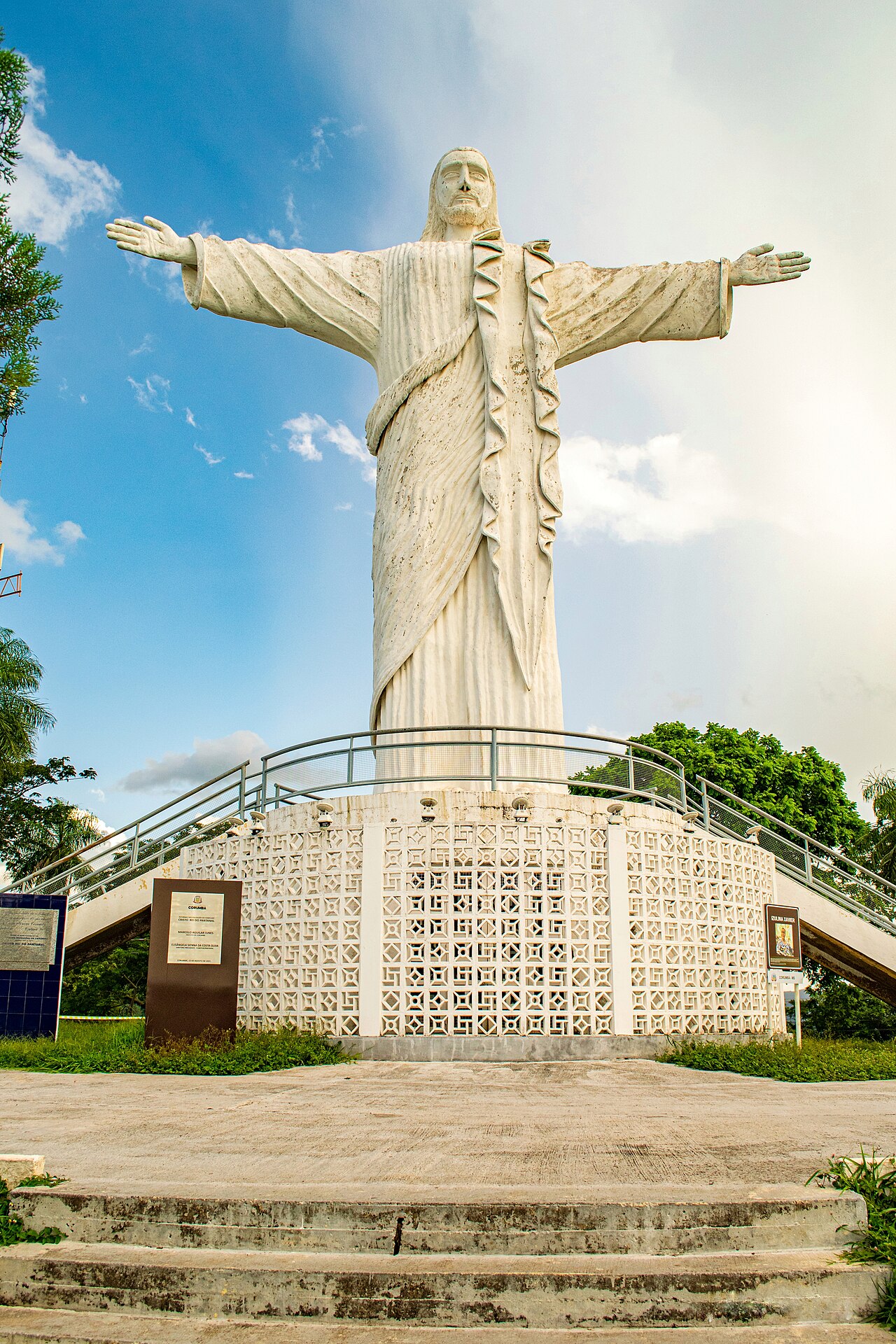 Foto de Cristo Rei do Pantanal (3)