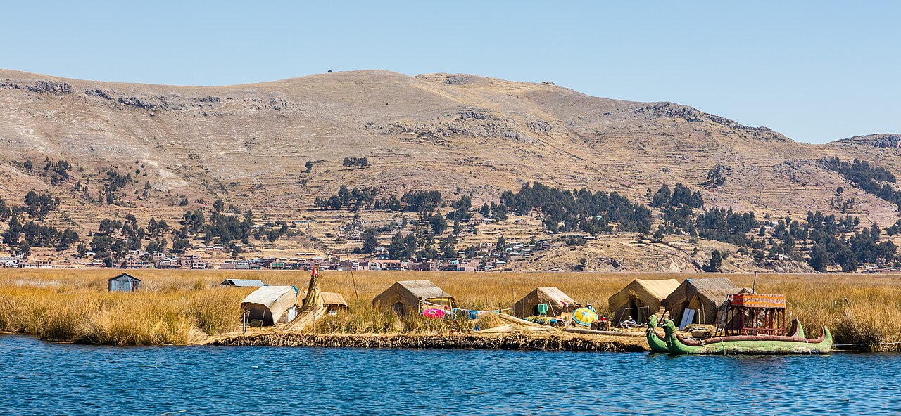 Islas flotantes de los Uros
