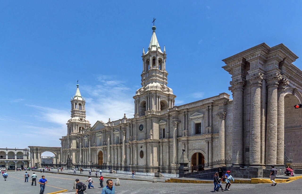Plaza de Armas y Catedral de Arequipa