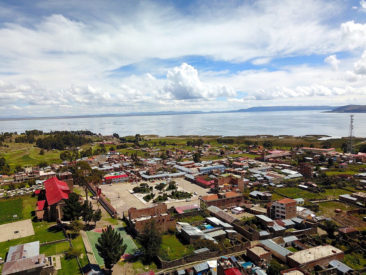 Foto de PE-3S: Puno → Pomata por la orilla del Titicaca (3)