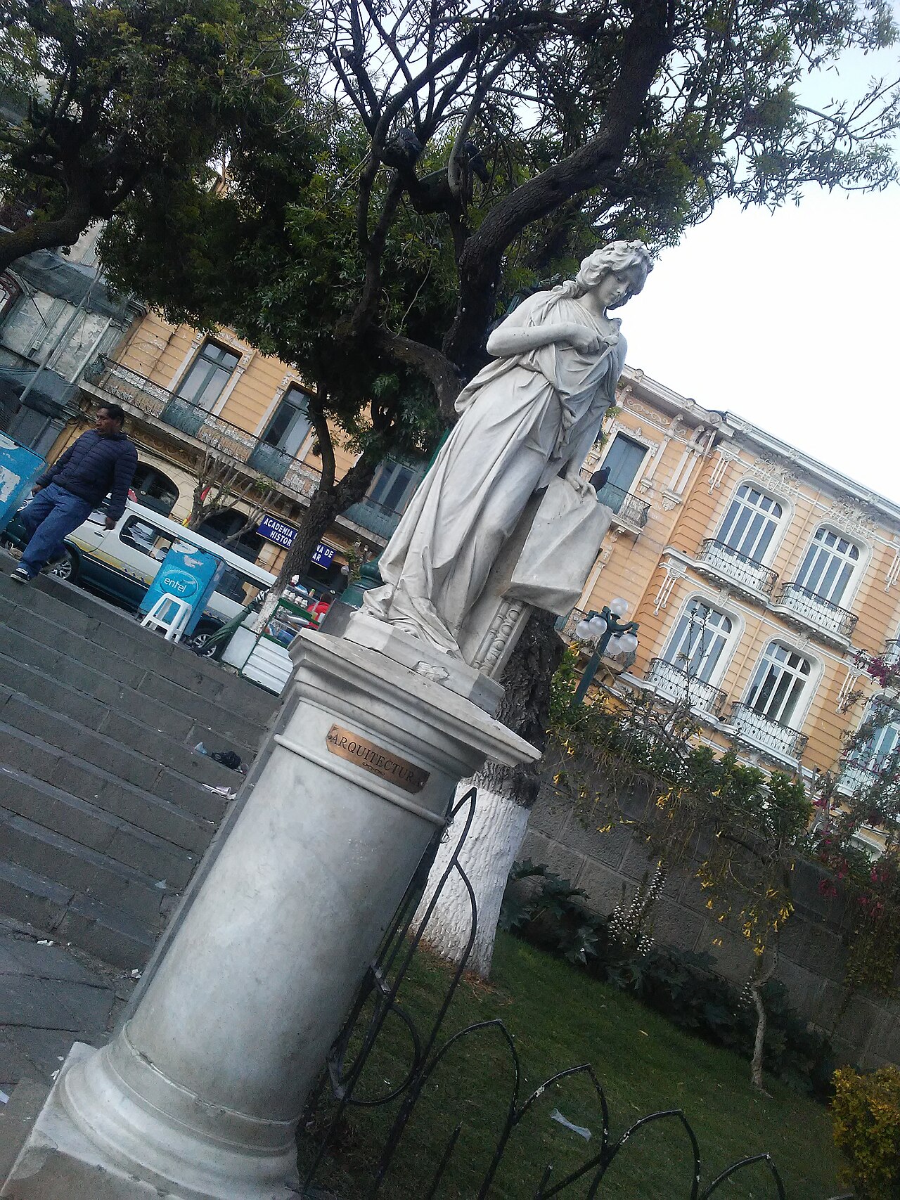 Foto de Plaza Murillo (4)