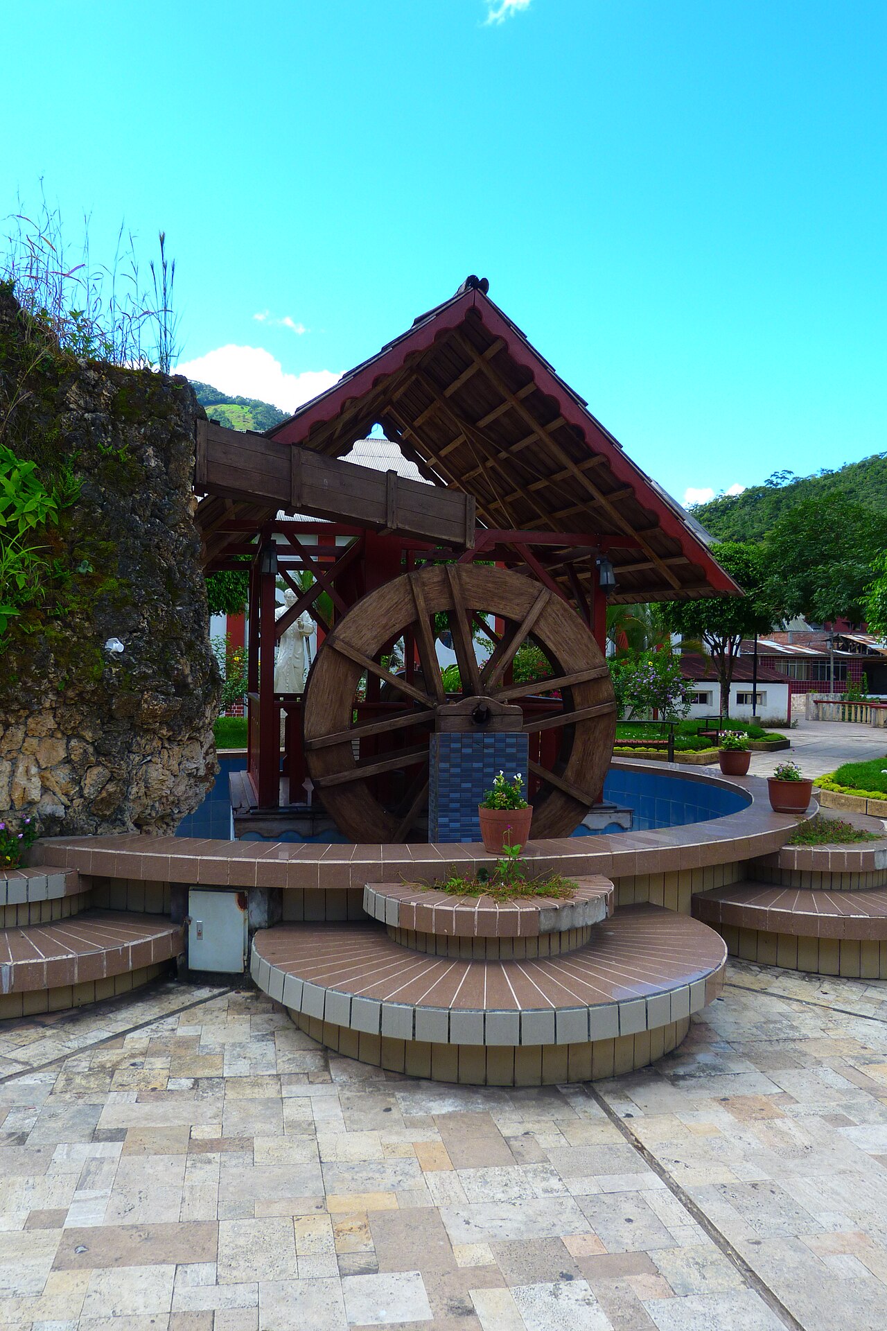 Foto de Casco austroalemán de Pozuzo (3)
