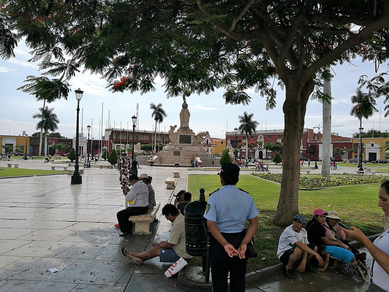 Foto de Plaza de Armas de Trujillo (3)