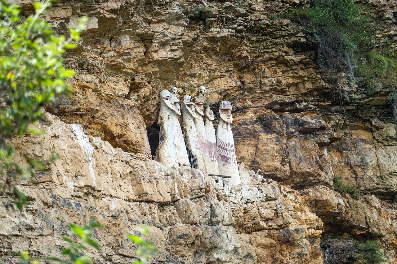 Foto de Sarcófagos de Karajía (4)