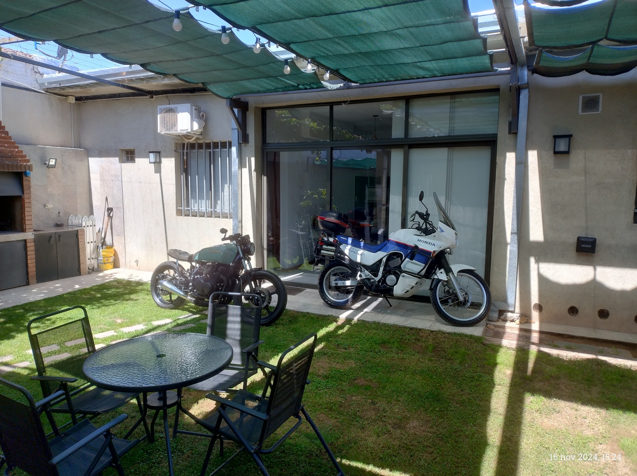 De Paso Moto Apart
