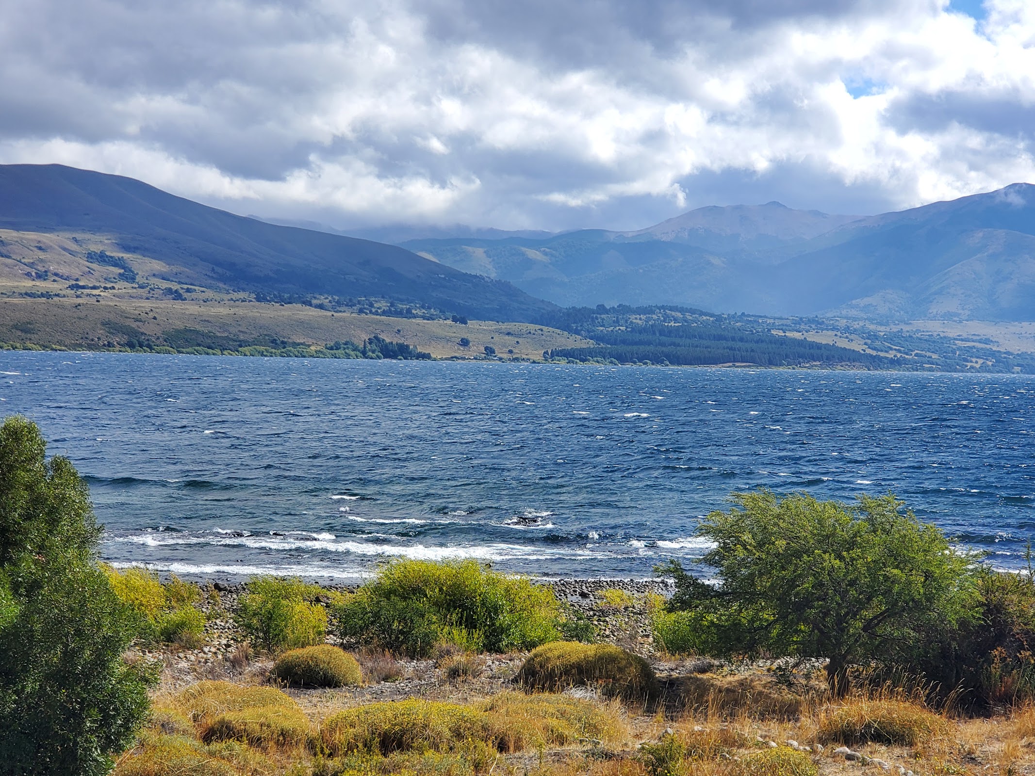 Foto de Lago Huechulafquen (5)