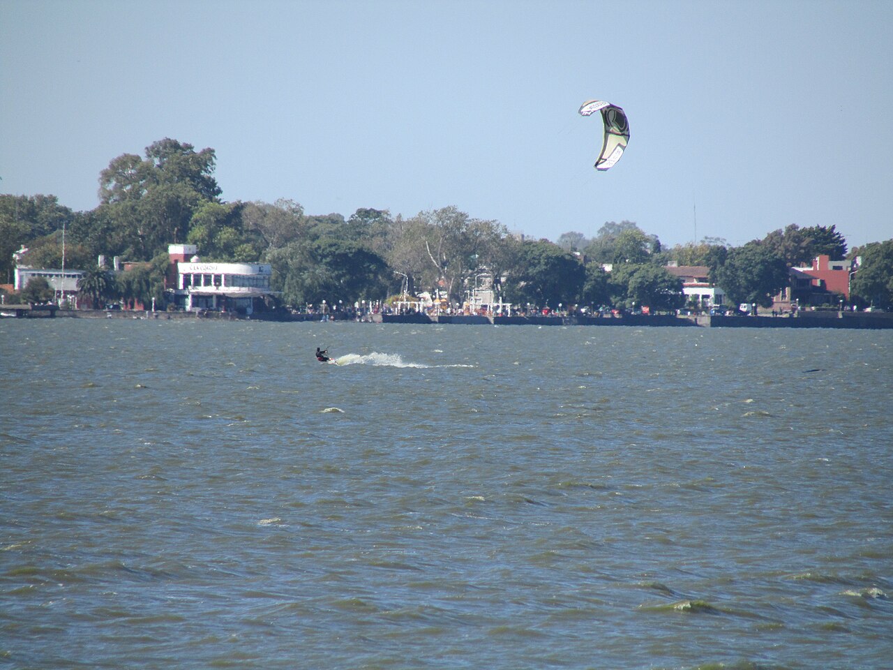 Photo of Costanera de la laguna de Chascomús (3)