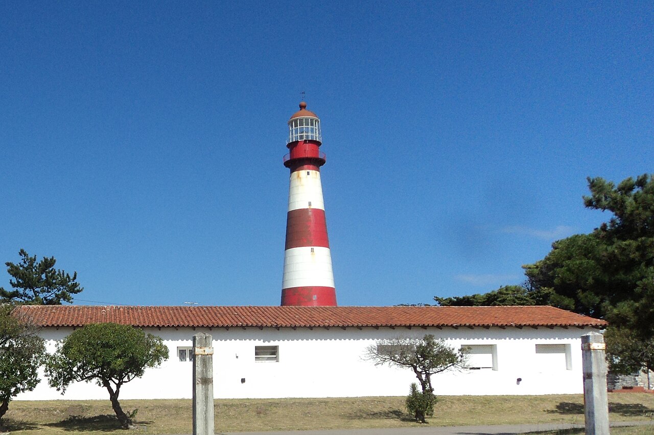 Foto de Faro Punta Mogotes (3)