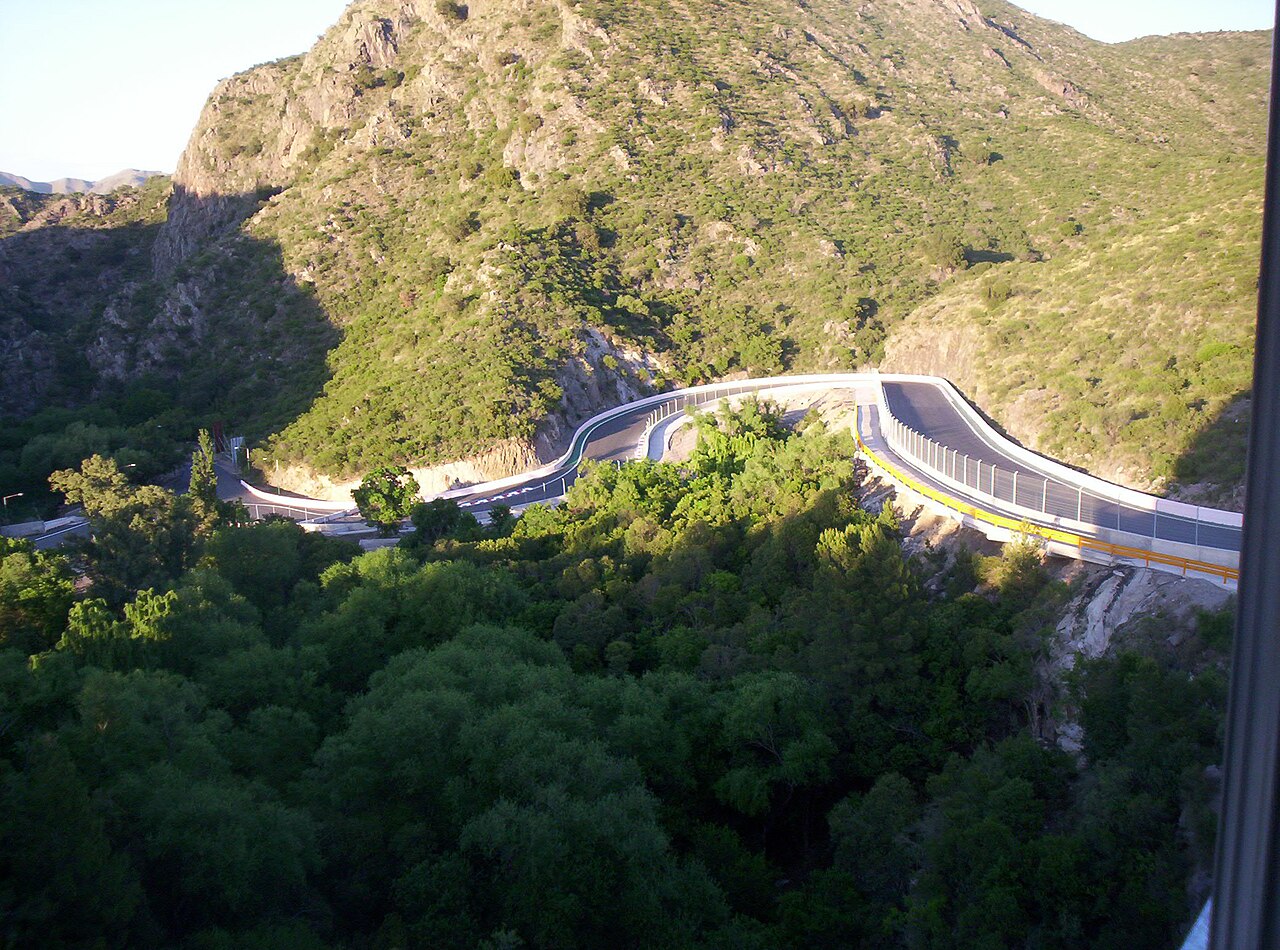 Foto de Potrero de los Funes → El Trapiche por El Volcán (4)