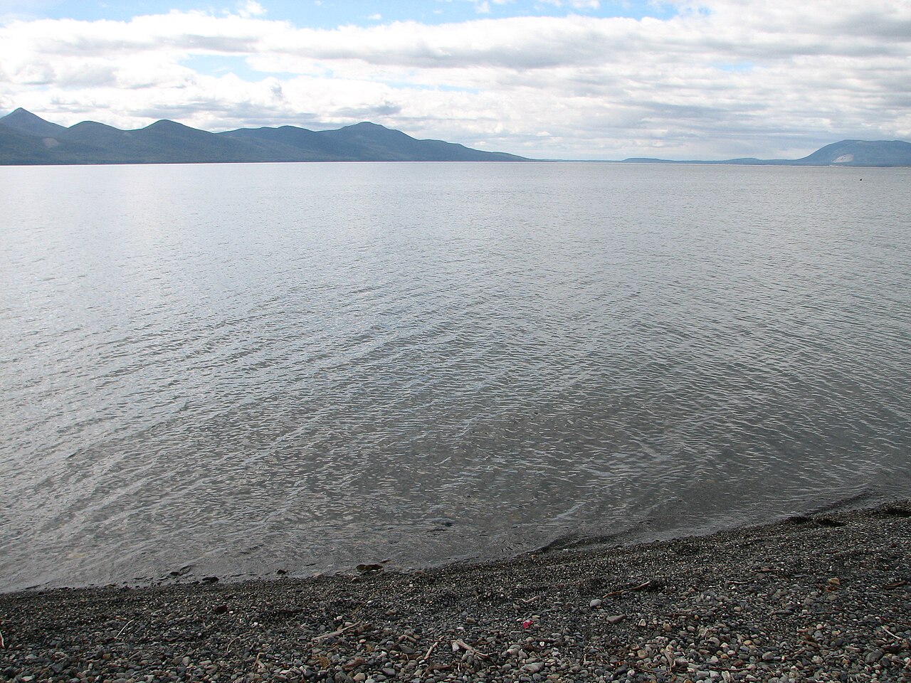 Costa del lago Fagnano en Tolhuin