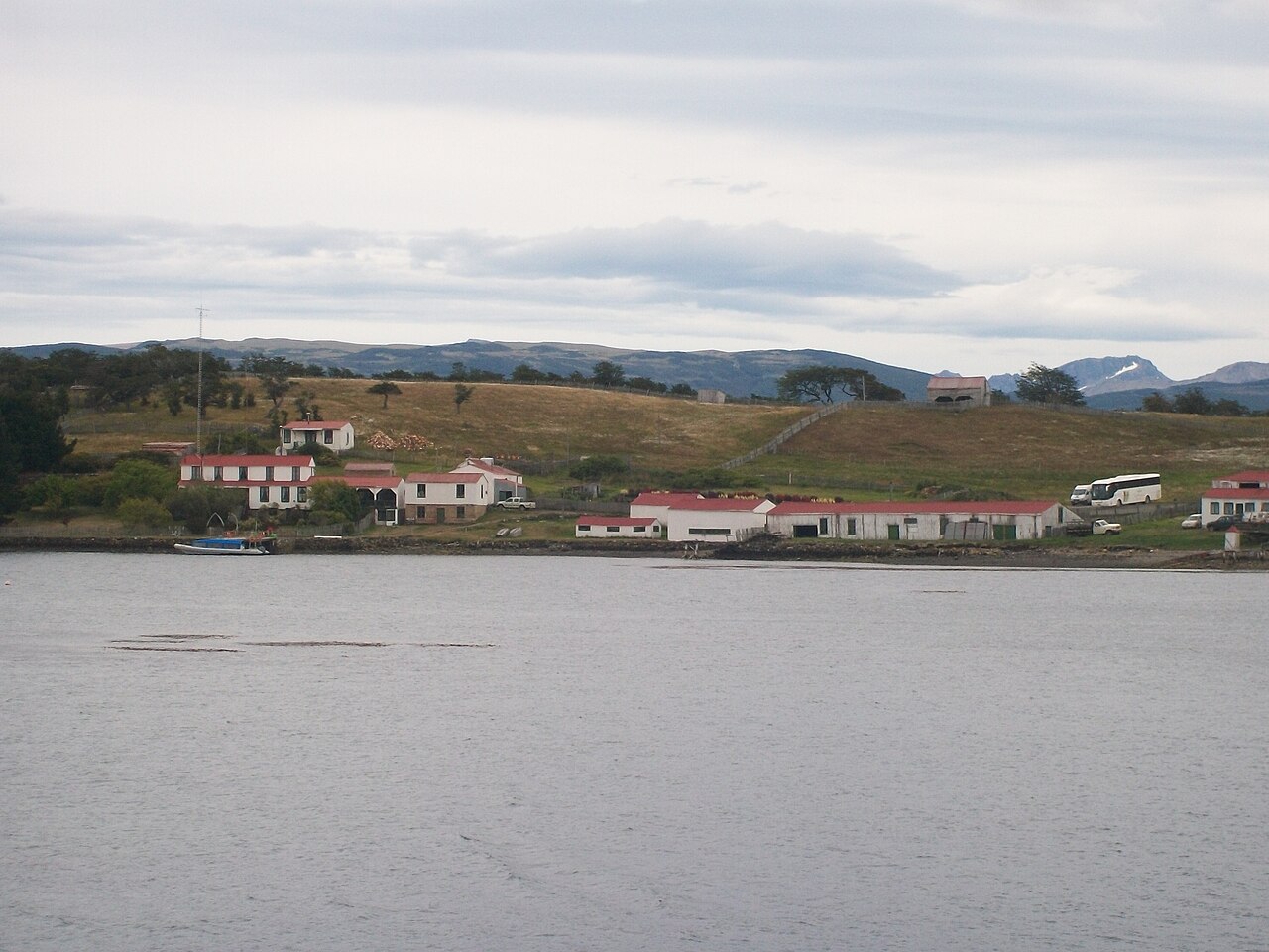 Estancia Harberton y Museo Acatushún