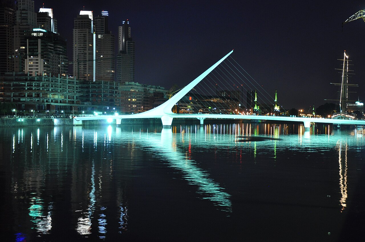Foto de Puente de la Mujer y Puerto Madero (5)