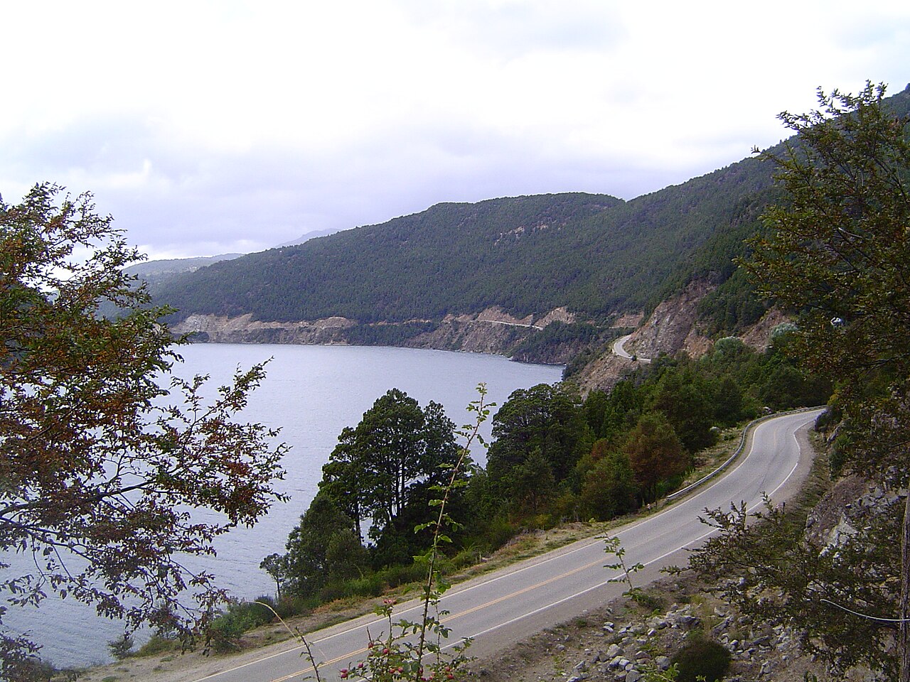 RN40: San Martín de los Andes → Villa La Angostura por el Camino de los Siete Lagos