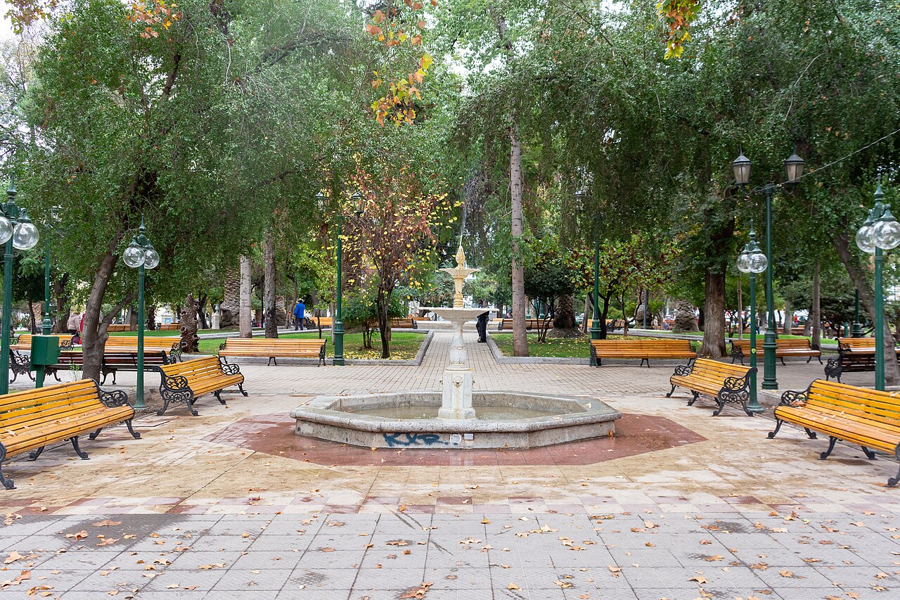 Foto de Iglesia y casco de Los Andes (3)