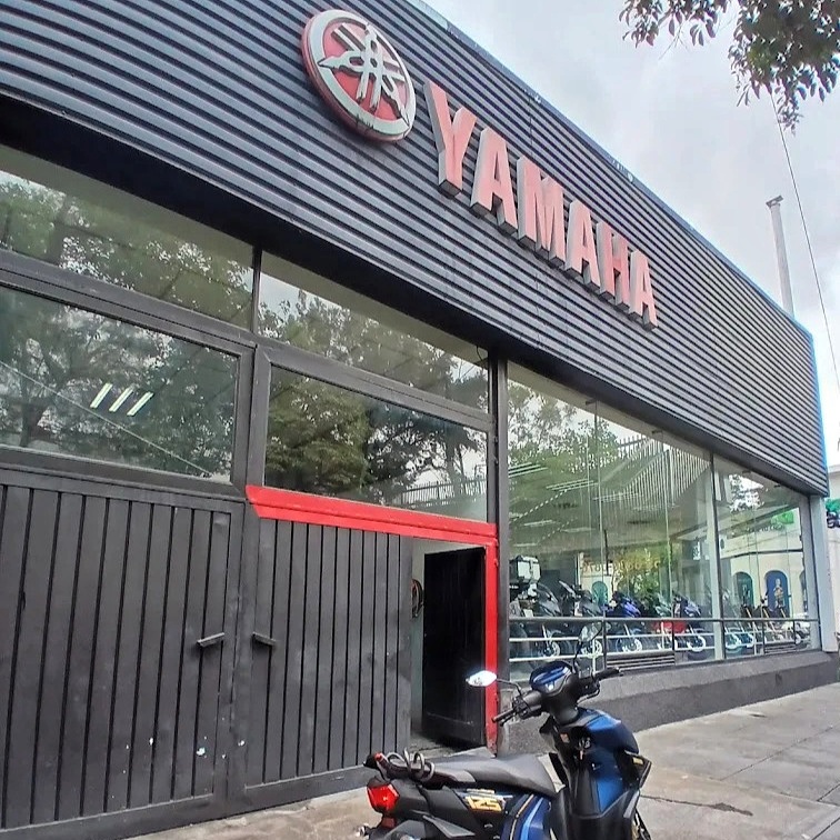 FAST Yamaha Ejército