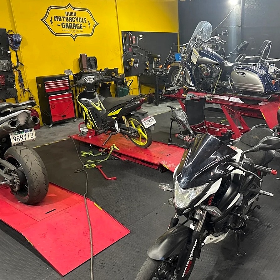 Duck Motorcycle Garage