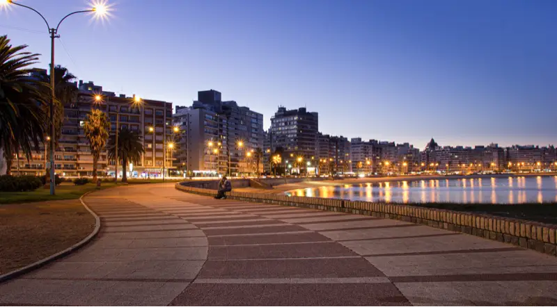 De la Capital a la Frontera